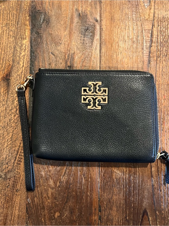 Tory Burch Handbags - Tory Burch Black Leather Wristlet with Gold Logo Accent
